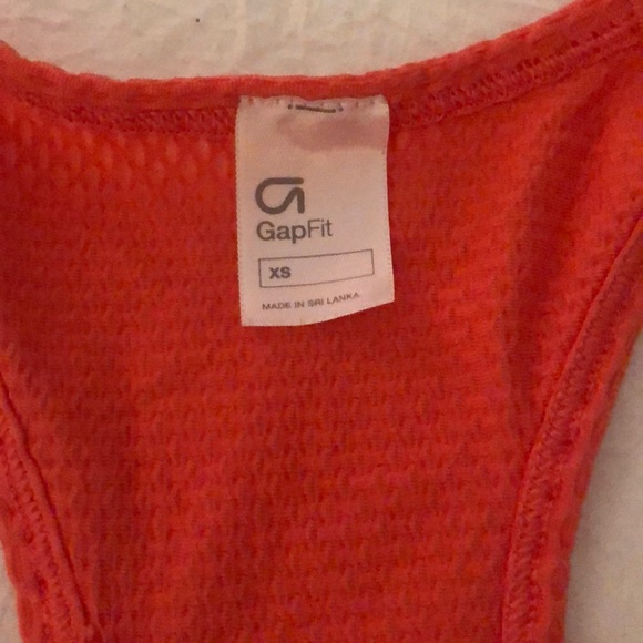 Gap women’s running tank - Picture 2 of 3